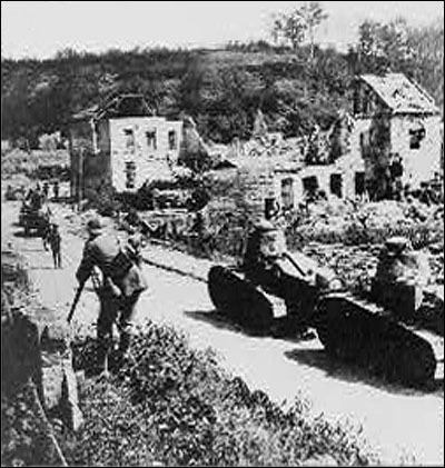 French Renault tanks going through Vaux