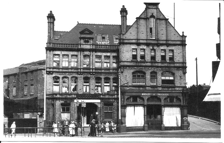 Buckley & Prockter store at Mumps, with an adjacent hostel