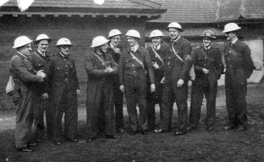 Air Raid Wardens - 1939 to 1945, Oldham