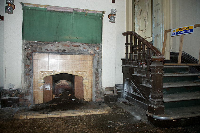 Interior of Oldham Town Hall 2013